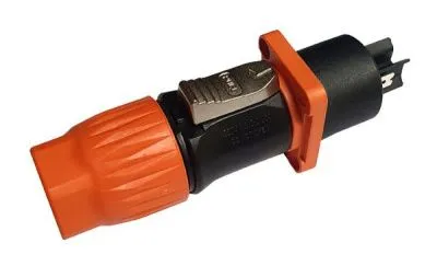 742884