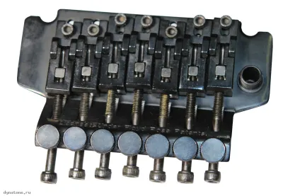 272780