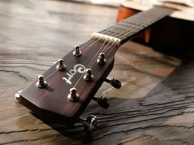357163