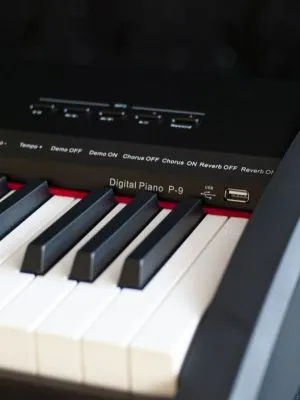 588153