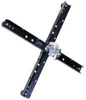 CPB-4
    Крепление CPB-4
Каркас для объединения 4-х приборов Orion в центральный эффект.