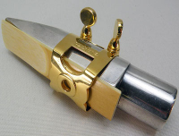 Solid silver alto saxophone ligature Woodstone Guardala - Solid silver ligature for Guardala metal alto saxophone mouthpieces for rich and warm sound