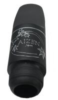 Soprano saxophone mouthpiece Aizen SSSO-7 - Ebonite soprano saxophone mouthpiece with horseshoe-shaped chamber and short shank for classical and jazz performance.
