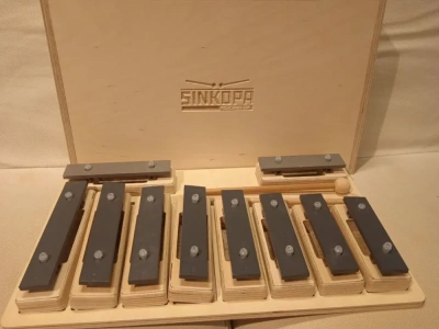 617609
